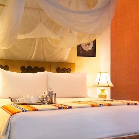 Bric-A-Brac Hotel Battambang Eksteriør billede