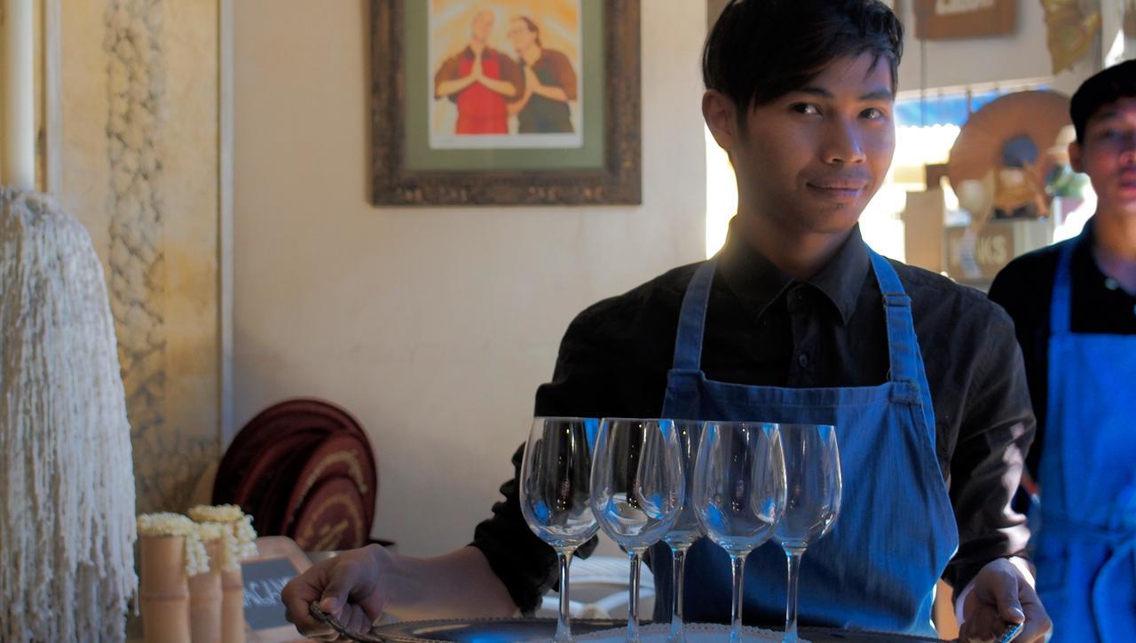 Bric-A-Brac Hotel Battambang Eksteriør billede