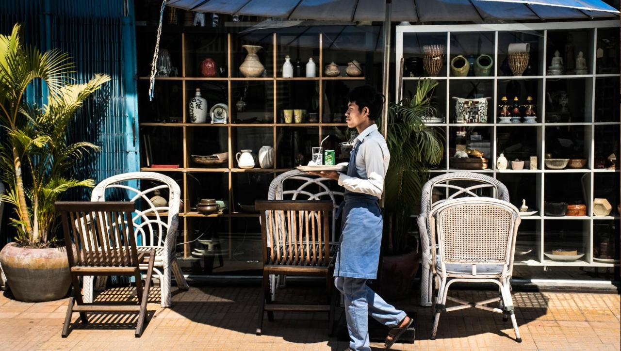 Bric-A-Brac Hotel Battambang Eksteriør billede